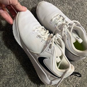 Womens nike volleyball met on shoes. White and black. Size 9. Wore 3 times.